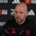 Angry that internal information was leaked, coach Ten Hag `banned` journalists 1