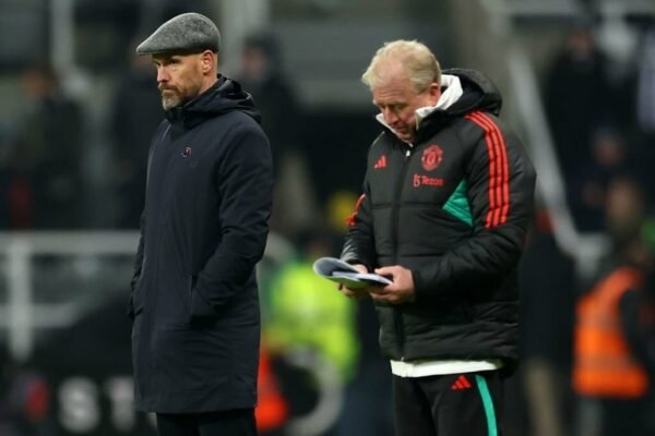 Coach Ten Hag affirmed that Man Utd players `did not commit treason` 2