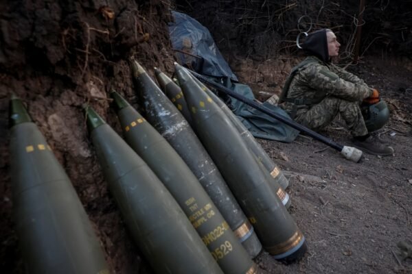 Fierce fighting across the Ukraine front line, the US provided emergency weapons aid 0