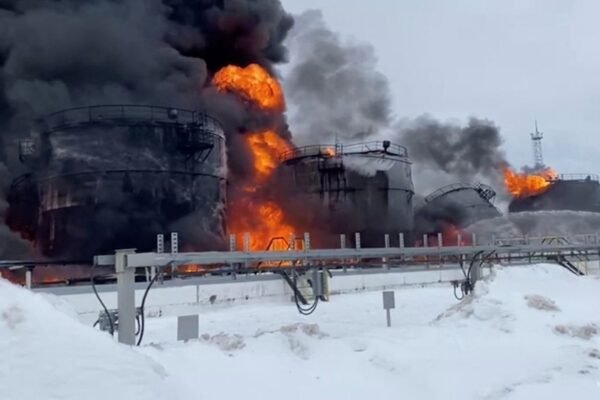 How much damage did Russia suffer when Ukraine attacked Moscow's oil refinery facilities? 0