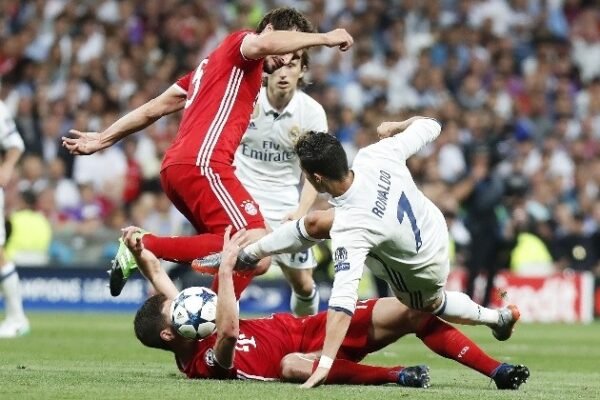 Real Madrid 4-2 Bayern Munich: C.Ronaldo's hat trick 1